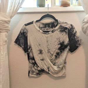 Tie-dye crop top twist